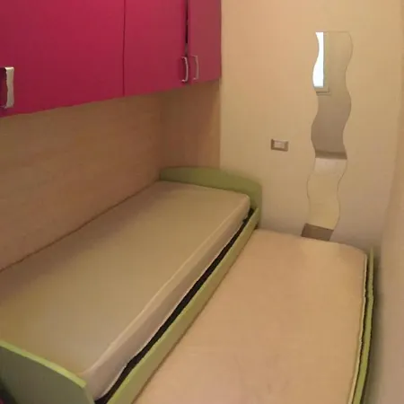 Con Terrazza Centralissimo A 100 Mt Dal Mare Apartment *